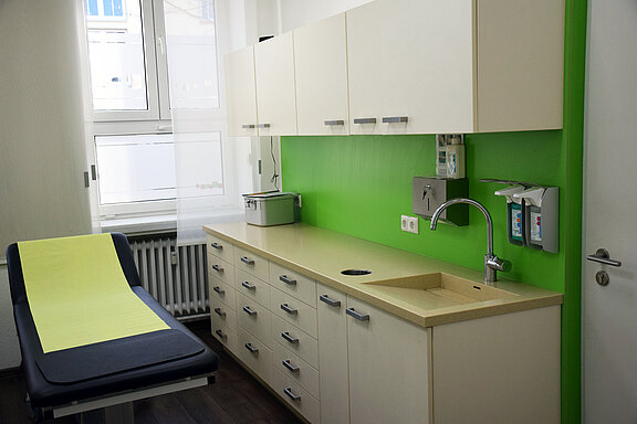 Behandlungsraum in einer Hausarztpraxis