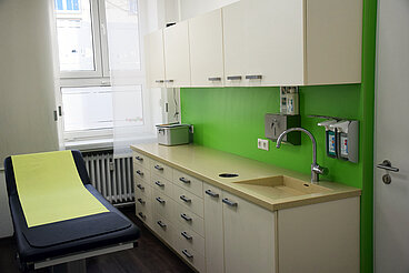 Behandlungsraum in einer Hausarztpraxis